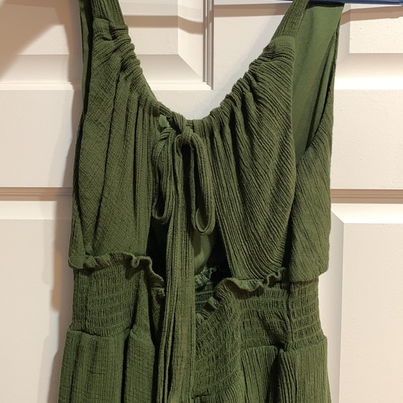 Flirty Sleeveless Green Dress - Picture 2 of 2